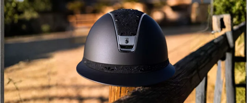 Virtual Fitting – Helmets, Body Protection and Riding Boots