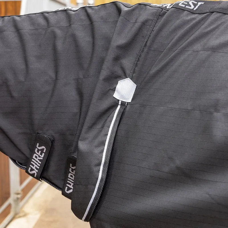 Shires Tempest Original Lite 600D 0g Combo Neck Stable Sheet - Black-2