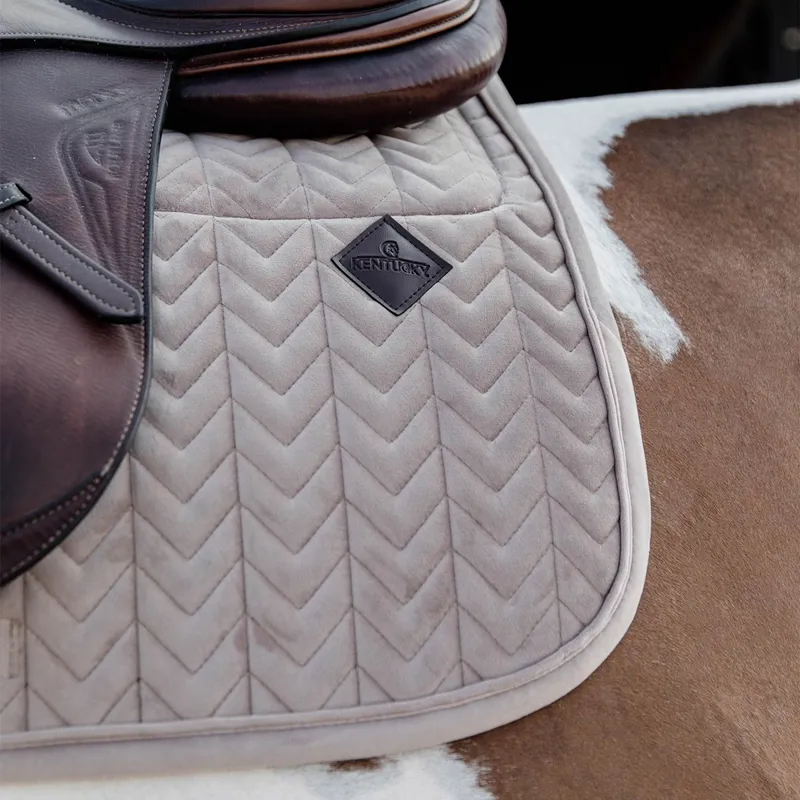 Kentucky Skin Friendly Velvet Jumping Saddle Pad - Beige-5