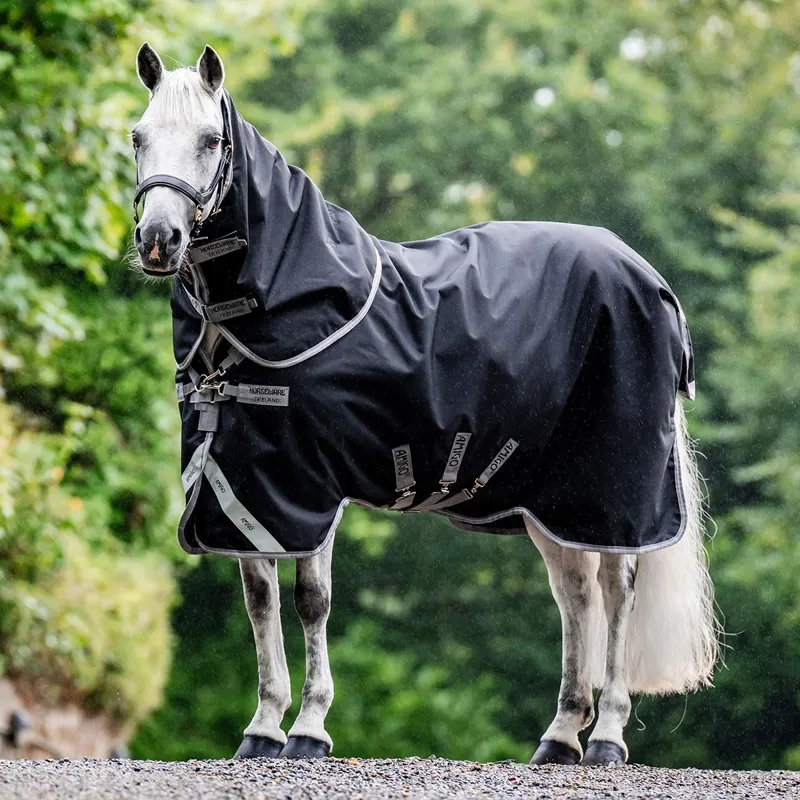 Amigo Bravo 1200D Plus Lite 0g V-Front Turnout Blanket - Black/Titanium Grey-4