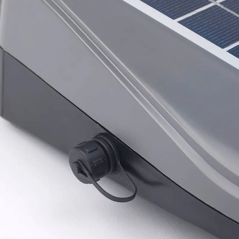 Solar Technology Arena2K Solar-Powered Arena Flood Light-2