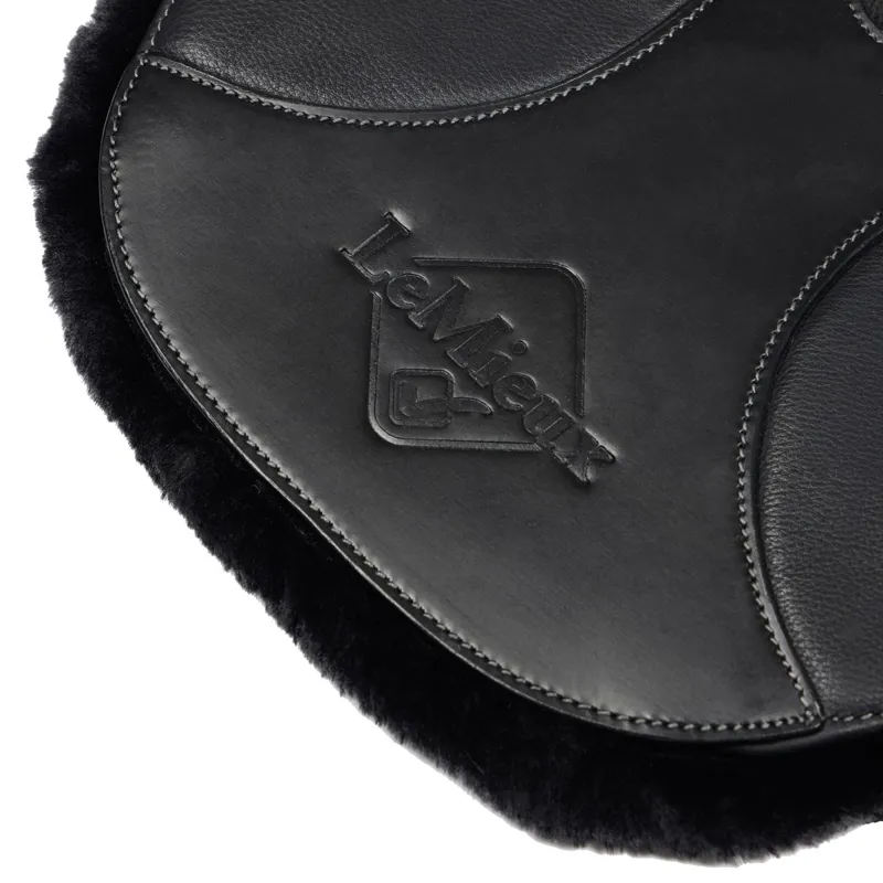 LeMieux Arika Simuwool Contoured Long Stud Girth - Black-4
