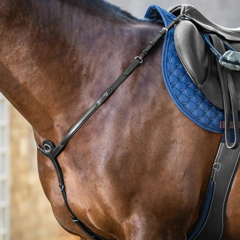 Dy'on New English Breastplate - Black