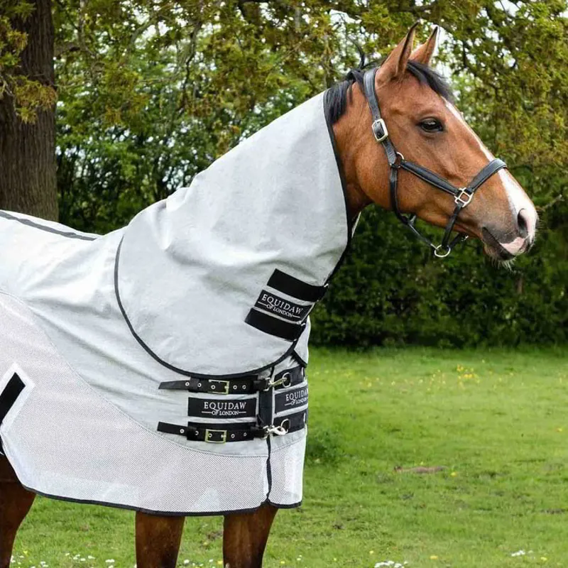 Equidaw of London Cooling Sheet Neck Cover - Light Blue/White