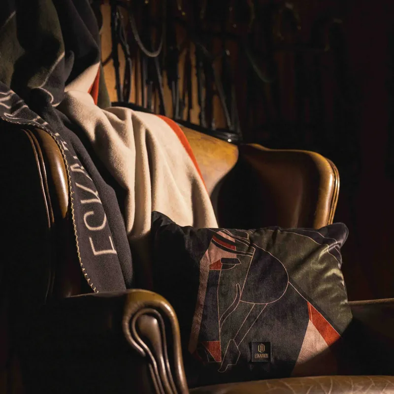 Eskadron Heritage Fleece Couch Blanket - Black/Deep Moss/Merlot/Ash-2