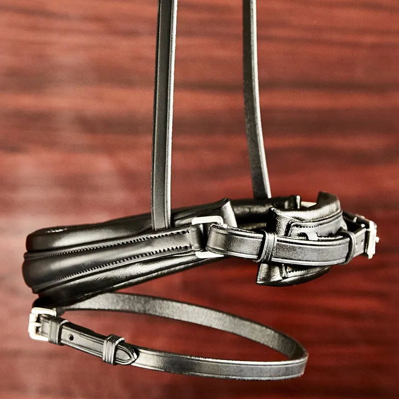Finesse Cayenne Flash Bridle - Black/Silver-3
