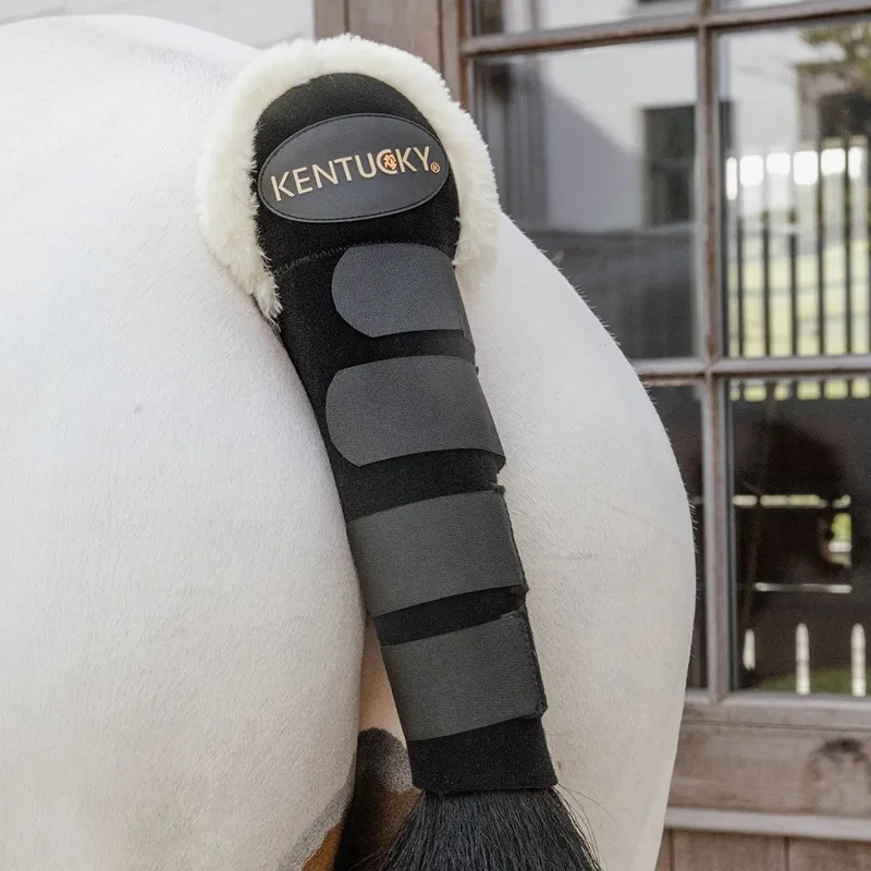 Kentucky Sheepskin Tail Wrap - Black