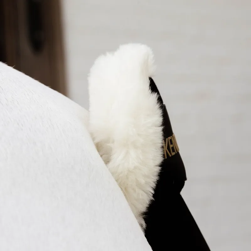 Kentucky Sheepskin Tail Wrap - Black-1