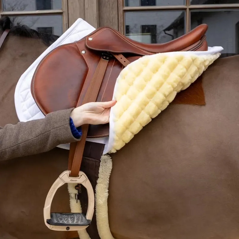 Kentucky Skin Friendly Sheepskin Diamond Jumping Saddle Pad - White-3