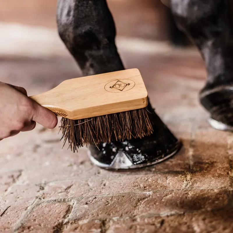 Grooming Deluxe Hoof/Bucket Brush