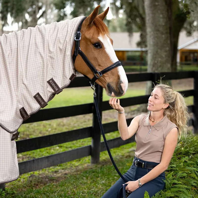 LeMieux Kudos Field Detachable Neck Blanket - Stone-10