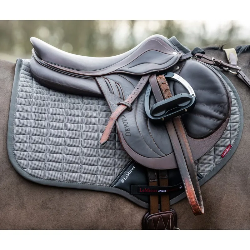 LeMieux Self-Cooling Close Contact Saddle Pad - Polar Grey-5
