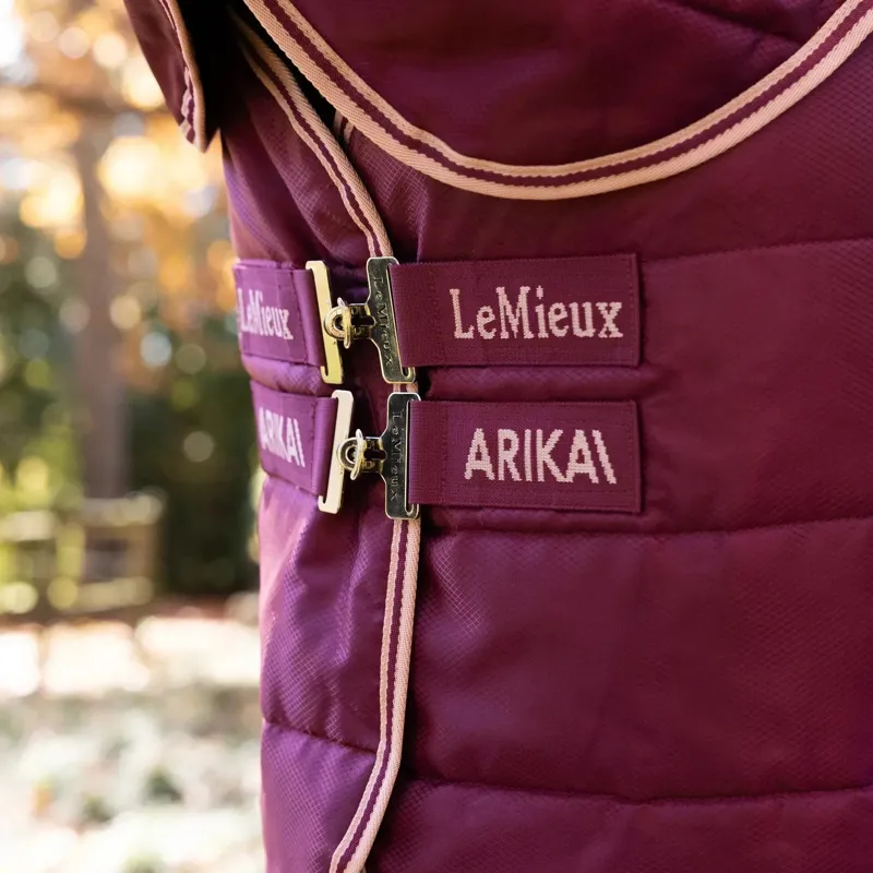 LeMieux Arika Stable-Tek 100g Detachable Neck Stable Blanket - Blackberry-2