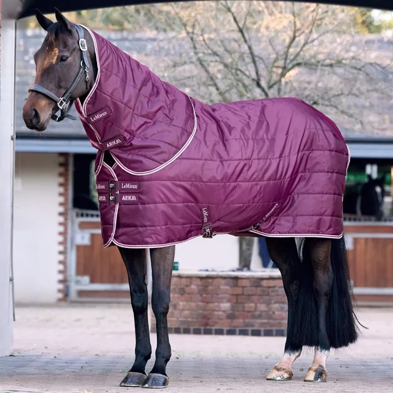 LeMieux Arika Stable-Tek 200g Detachable Neck Stable Blanket - Blackberry-4