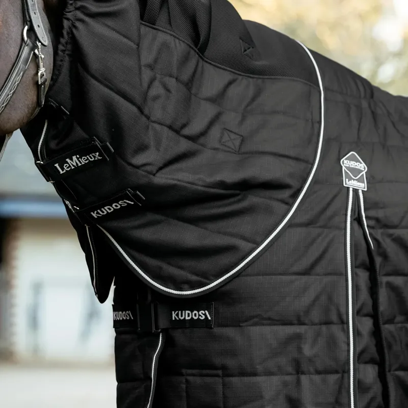 LeMieux Kudos ClimaCore Detachable Neck 100g Stable Blanket - Black-2