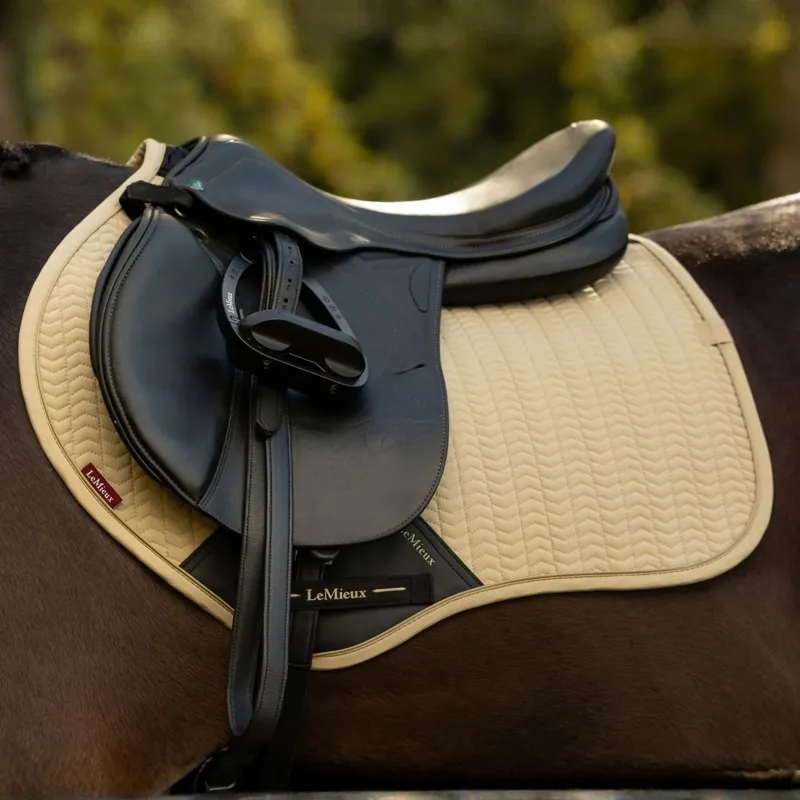 LeMieux Essence Close Contact Saddle Pad - Pear-2