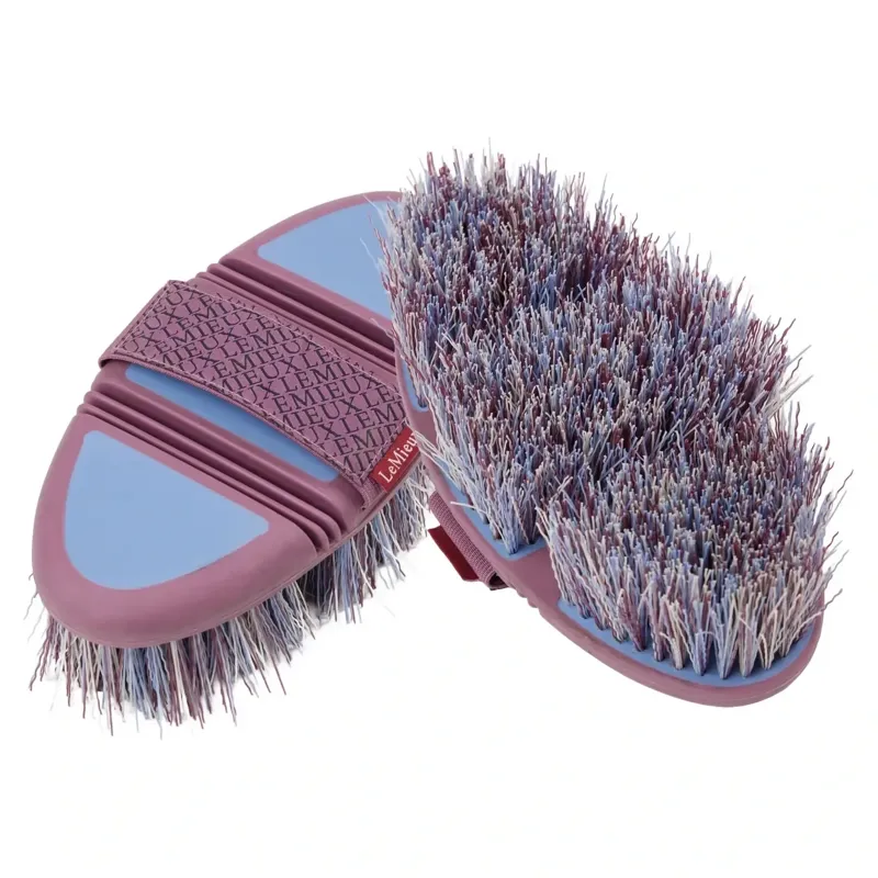 LeMieux Flexi Flick Brush - Powder Blue/Mallow