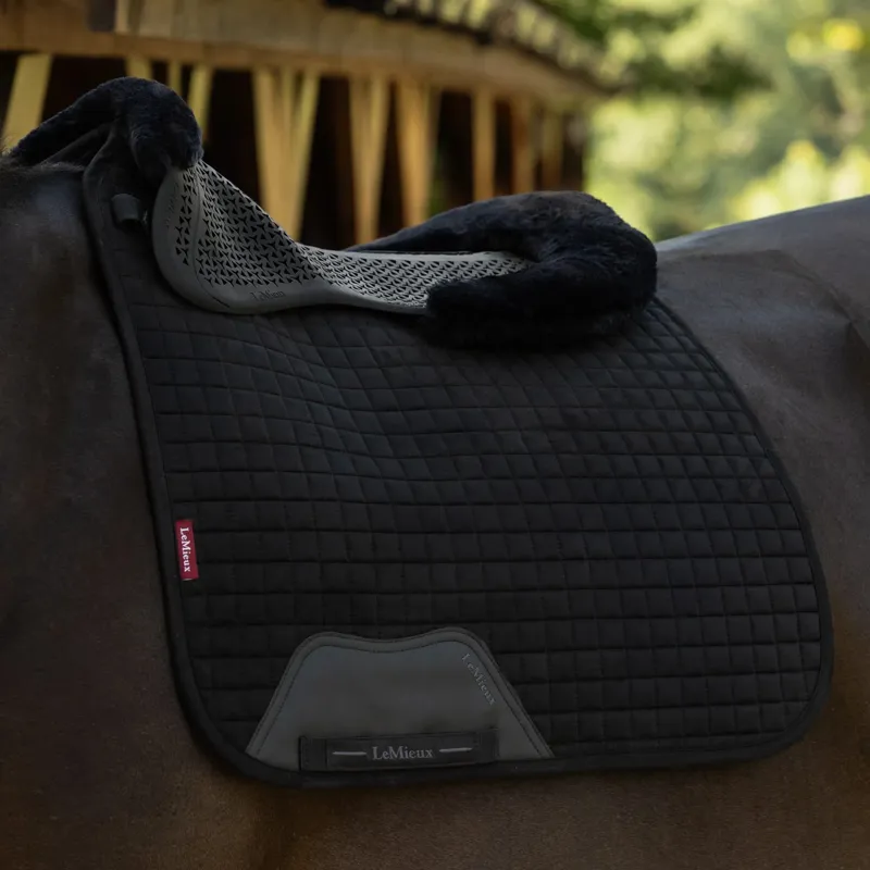 LeMieux Gel-Tek Shaped Vegan-Wool Half Pad - Black-1