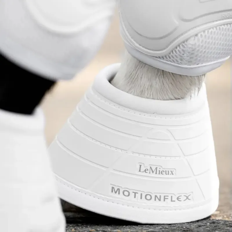 LeMieux Motionflex Bell Boots - White-4