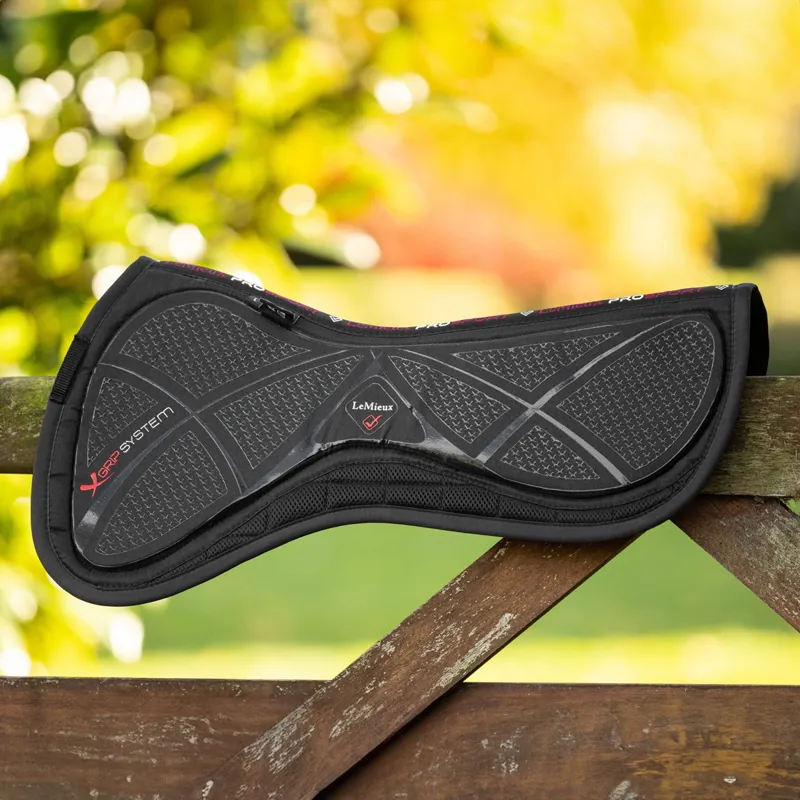 LeMieux Twin X-Grip Silicone Half Pad - Black-2