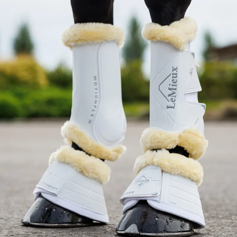 LeMieux Motionflex Bell Boots with Fleece - White-2