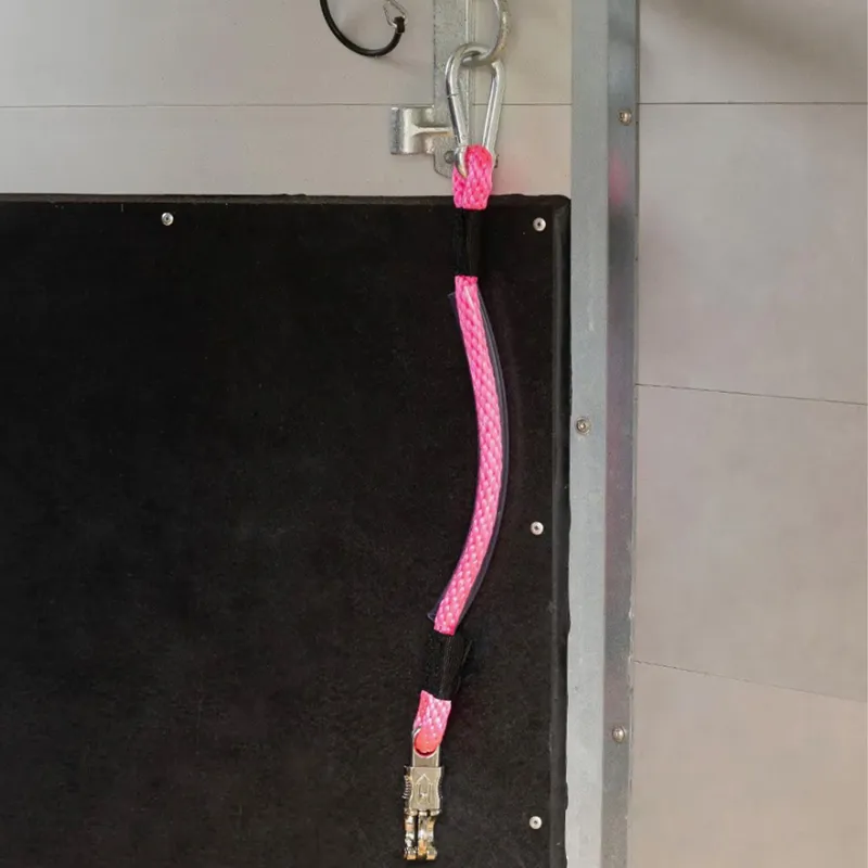 QHP Trailer Tie - Fuchsia-1