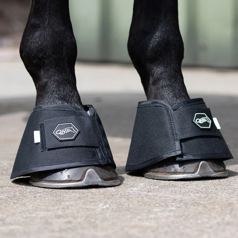 QHP Aqua Moisture Support Bell Boots - Black