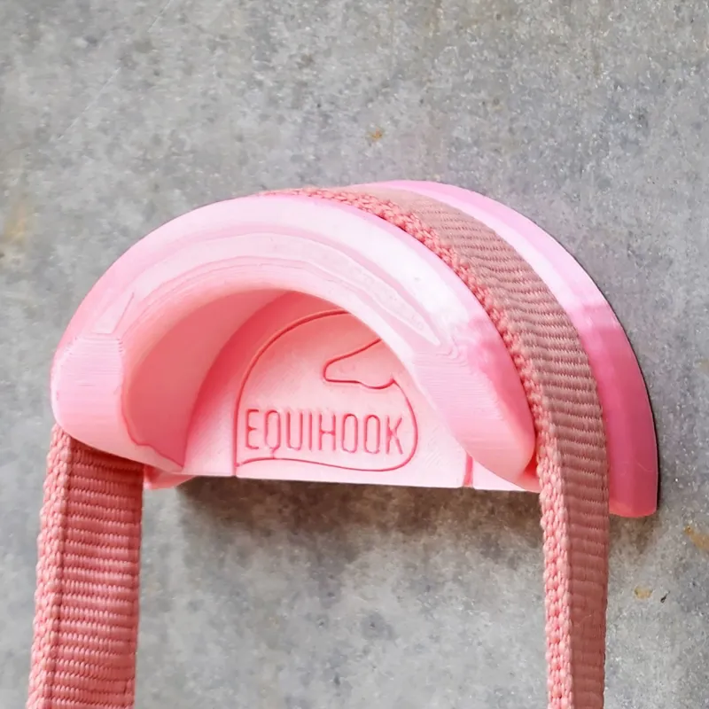 EquiHook Magnetic Bridle Hook - Shiny Pink