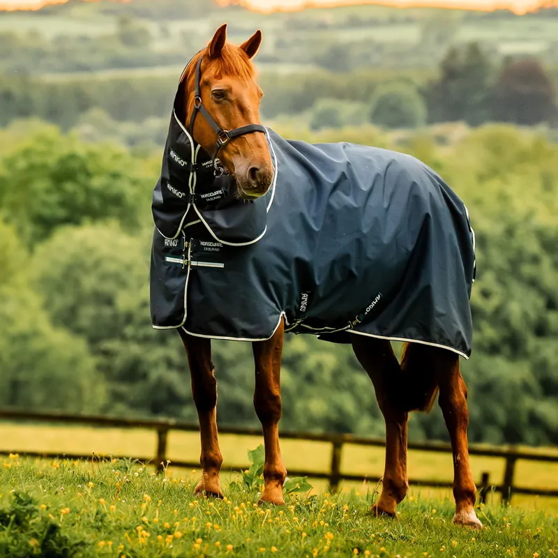 Amigo Ripstop 900D Plus 200g Detachable Neck Turnout Blanket - Witney-8