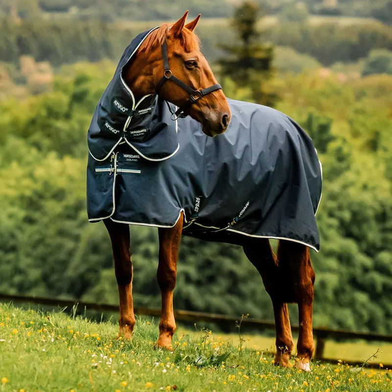 Amigo Ripstop 900D Plus 200g Detachable Neck Turnout Blanket - Witney