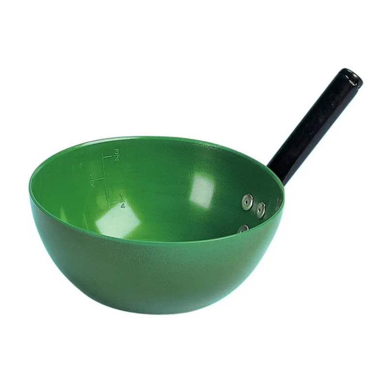 Stubbs S80 Plastic Feed Scoop - Green-1