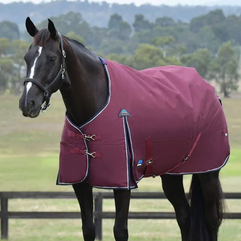 WeatherBeeta ComFiTec Essential 0g Standard Turnout Blanket - Burgundy
